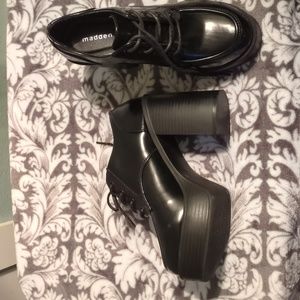 Madden Girl Black Platform Laced Loafer, Size 6.5